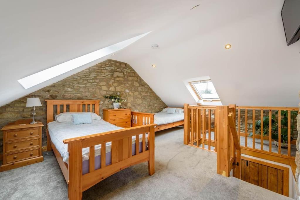 Westside Cottage: Yorkshire Dales Pet-Friendly Retreat Newby  Exterior photo