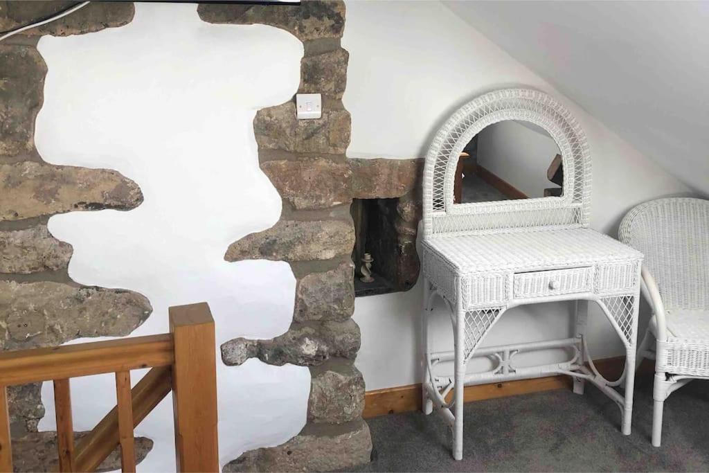 Westside Cottage: Yorkshire Dales Pet-Friendly Retreat Newby  Exterior photo