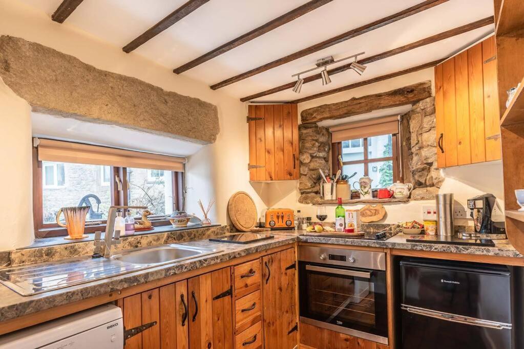 Westside Cottage: Yorkshire Dales Pet-Friendly Retreat Newby  Exterior photo